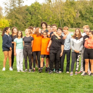 Le groupe de 1re option EPS - L'organisation d'un évènement sportif fait partie du programme de l'option EPS en première. En plus de ce cross, ce groupe vise au printemps, l'organisation d'une randonnée-VTT au départ d'Excideuil.