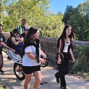 En seconde : randonnée solidaire animée par Ça Roule Pour Toi (avec le soutien matériel de TeamGC)