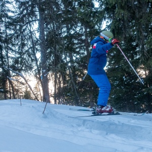 Presque un hors-piste en descendant dans les sapins vers Plagne Montalbert