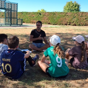 En sixième, atelier lecture, avec le professeur d'anglais