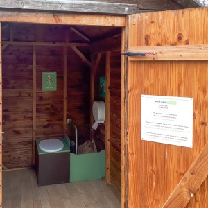 Toilettes sèches (un modèle de lieu propre)